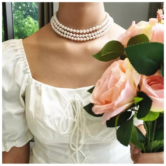 Natural Freshwater Pearl Necklace - Picture 8 of 12